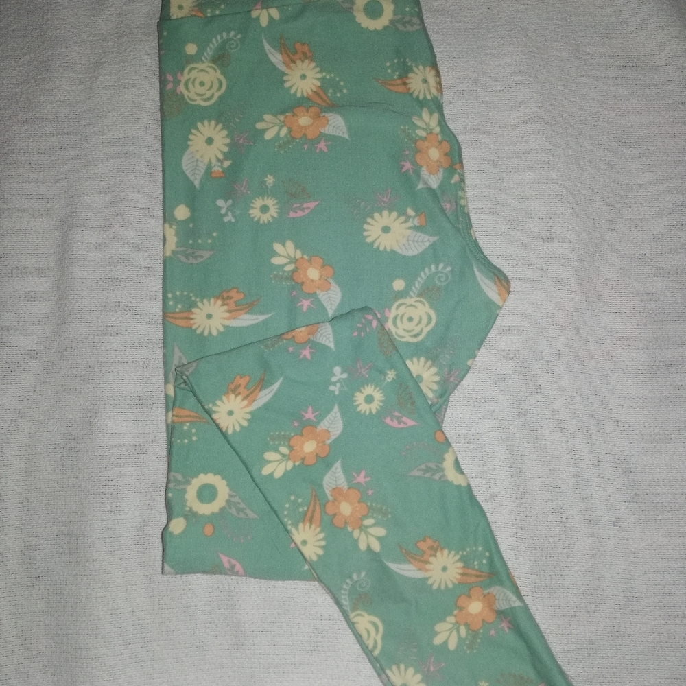 LuLaRoe OS Buttery Leggings Easter Hippy